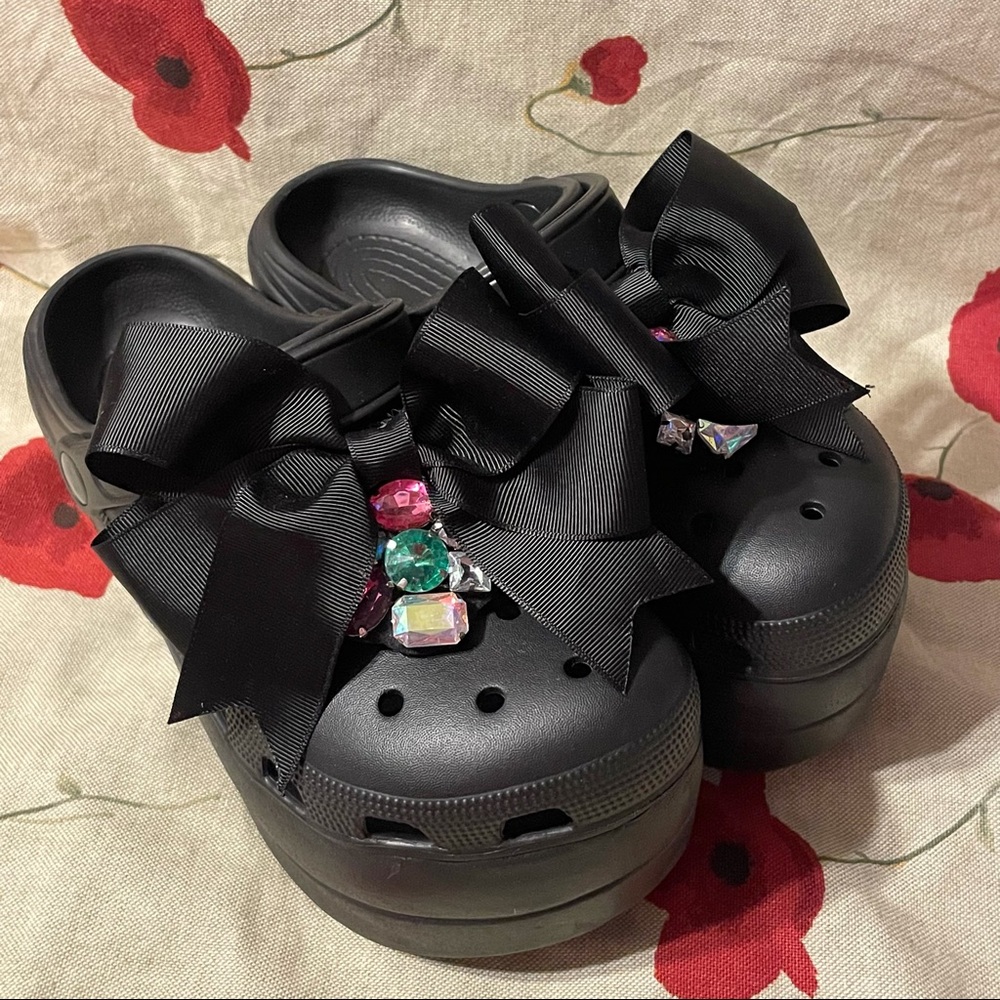 Cape Robbin Platform Black Clogs Shoes
